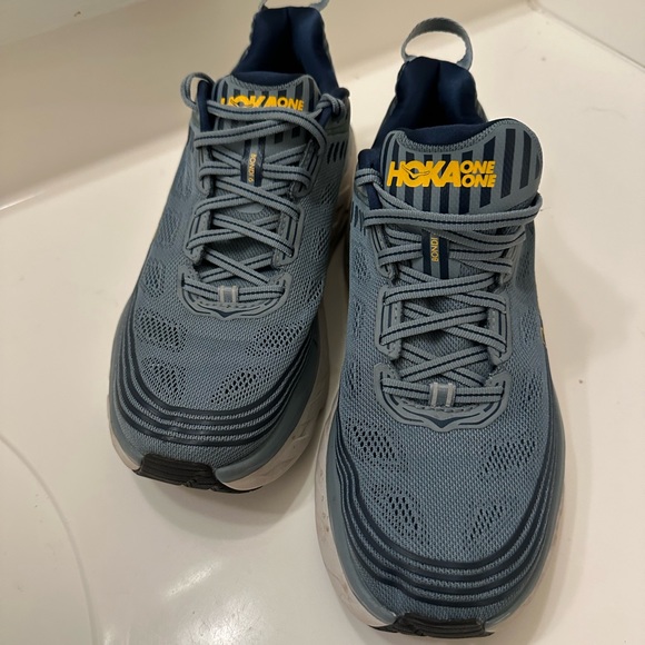 Hoka One One Bondi 6 - Size 8 - Picture 3 of 5